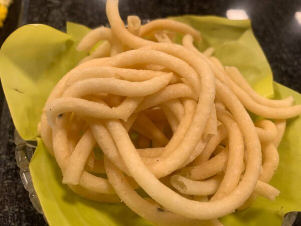 Thengai Pal Murukku